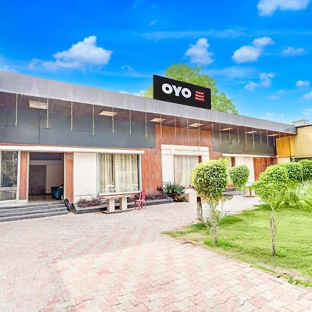 Hotel O Mayur Resort Mathura Buitenkant foto